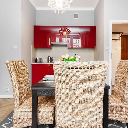 Stars Apartaments City Center By Noclegi Renters Warsaw Exterior photo